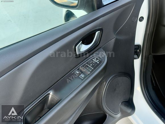 Boyasız Renault Clio 1.5 dCi Joy Hız Sabitleme Park Sensörü