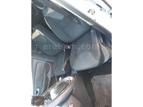 ADACAR DAN TEMİZ CLİO