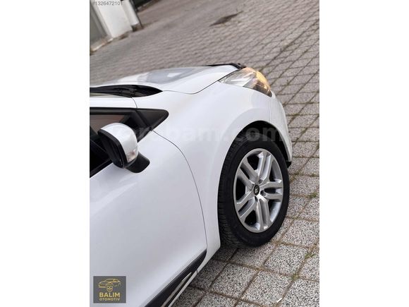 2017 MODEL 140 ORJ KM'DE MAKYAJLI 1.5 DCİ CLİO 4 K.K 12 TAKSİT