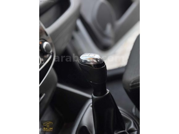 2017 MODEL 140 ORJ KM'DE MAKYAJLI 1.5 DCİ CLİO 4 K.K 12 TAKSİT