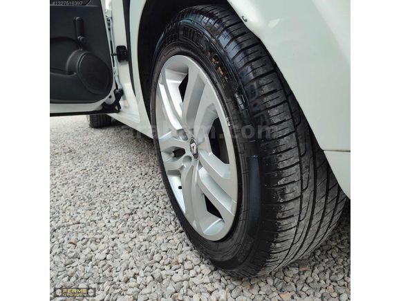 FERME'DEN 2019 CLİO 1.5 DCİ JOY 159.500 KM