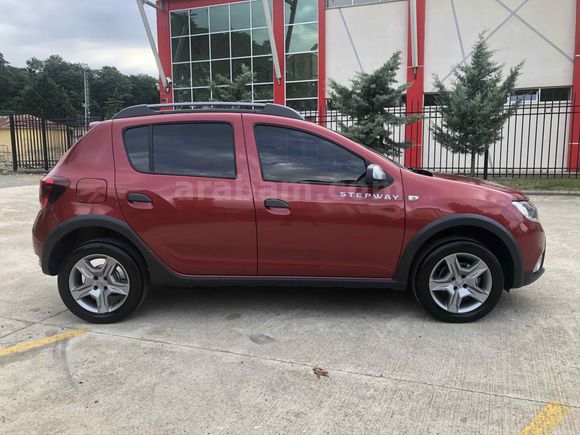 Dacia Sandero Stepway 0.9 TCe Easy-R Otomatik