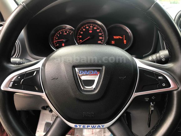Dacia Sandero Stepway 0.9 TCe Easy-R Otomatik