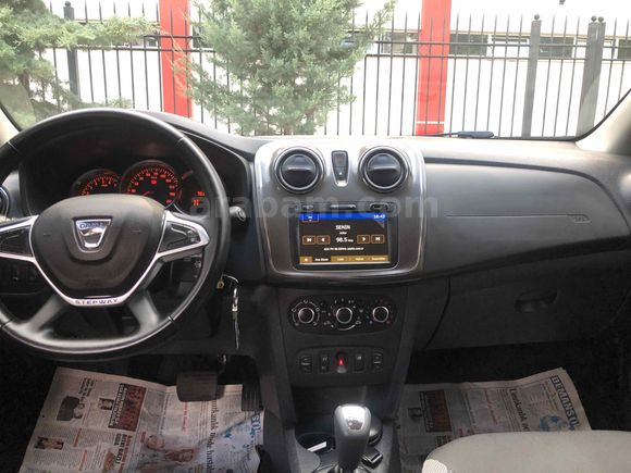 Dacia Sandero Stepway 0.9 TCe Easy-R Otomatik