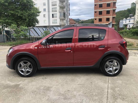 Dacia Sandero Stepway 0.9 TCe Easy-R Otomatik