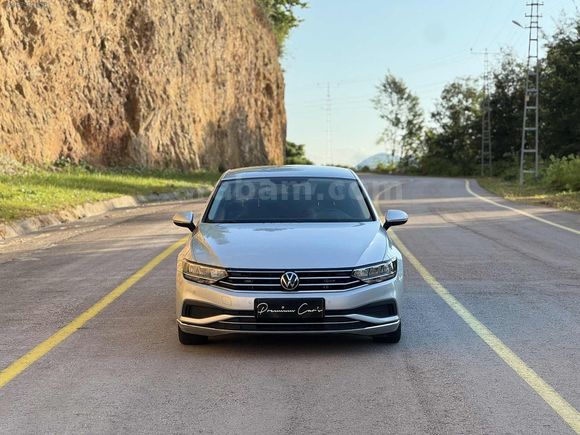 PREMIUM CARS DÜŞÜK KM PASSAT