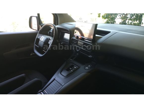 Sahibinden Opel Combo Life 1.5 D Edition 2025 Model 