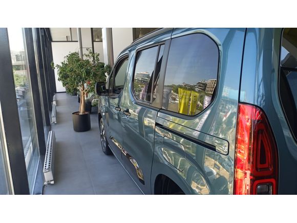 Sahibinden Opel Combo Life 1.5 D Edition 2025 Model 