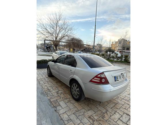 Ford Mondeo 2.0 Trend 2001 Model Adıyaman