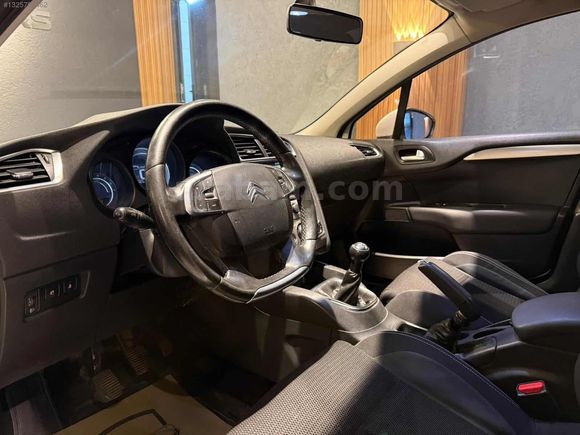 2015 CITROEN C4 CONFORT PLUS MANUEL DİZEL K.K 12 TAKSİT
