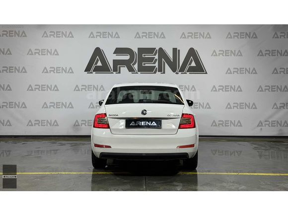 ARENA'DAN DEĞİŞENSİZ 2P BOYALI OCTAVİA 1.6 DSG