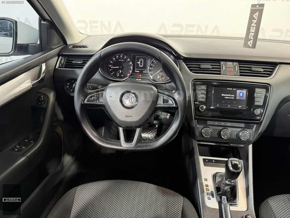 ARENA'DAN DEĞİŞENSİZ 2P BOYALI OCTAVİA 1.6 DSG