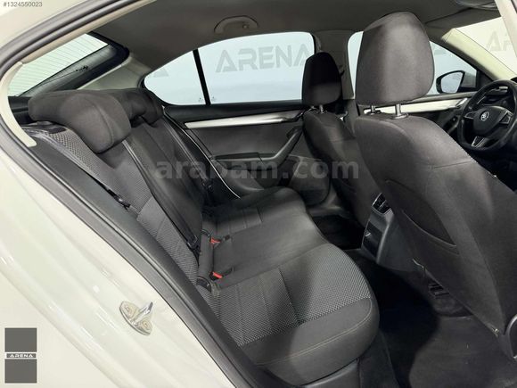 ARENA'DAN DEĞİŞENSİZ 2P BOYALI OCTAVİA 1.6 DSG