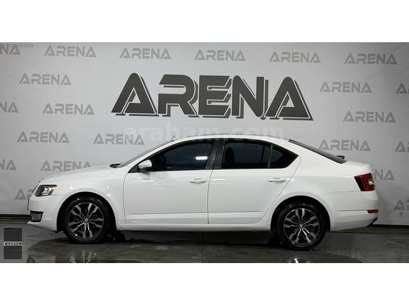 ARENA'DAN DEĞİŞENSİZ 2P BOYALI OCTAVİA 1.6 DSG