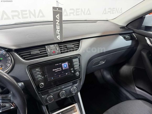 ARENA'DAN DEĞİŞENSİZ 2P BOYALI OCTAVİA 1.6 DSG
