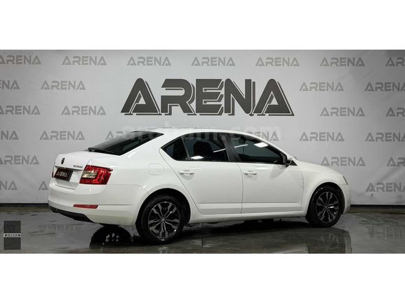 ARENA'DAN DEĞİŞENSİZ 2P BOYALI OCTAVİA 1.6 DSG
