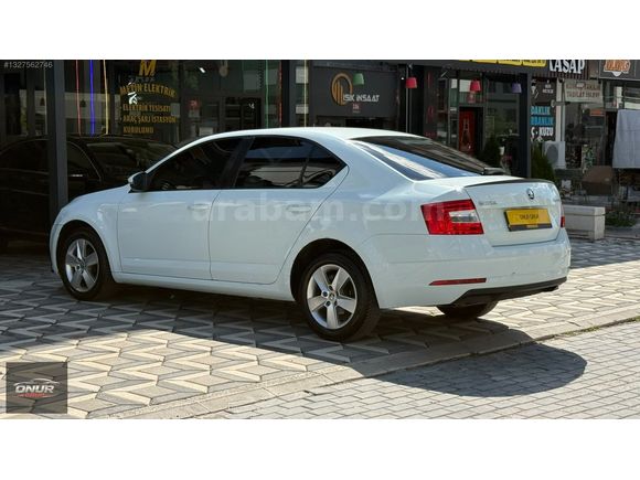 ONUR`DAN 2019 TEMİZ DEĞİŞENSİZ SKODA OCTAVİA