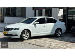 ONUR`DAN 2019 TEMİZ DEĞİŞENSİZ SKODA OCTAVİA