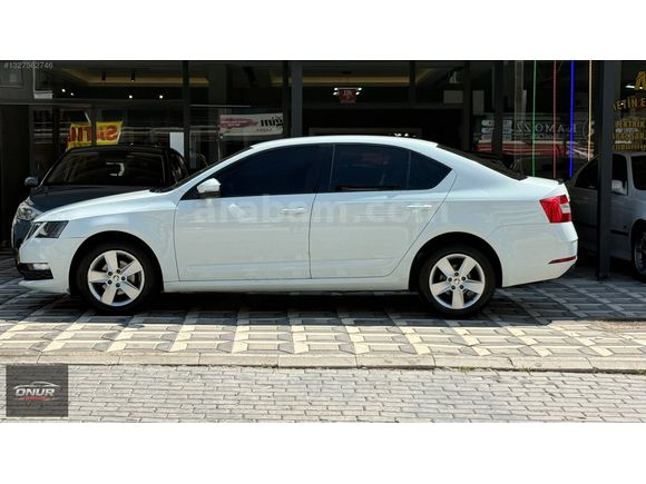ONUR`DAN 2019 TEMİZ DEĞİŞENSİZ SKODA OCTAVİA
