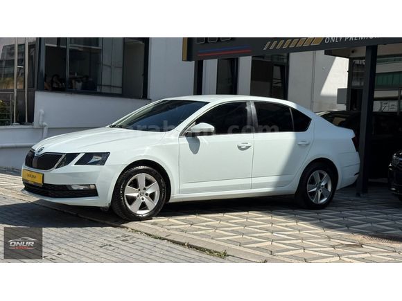 ONUR`DAN 2019 TEMİZ DEĞİŞENSİZ SKODA OCTAVİA