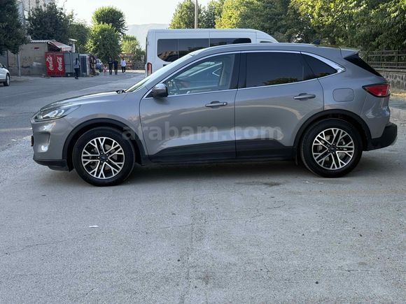 Galeriden Ford Kuga 1.5 EcoBlue Titanium 2020 Model Şırnak