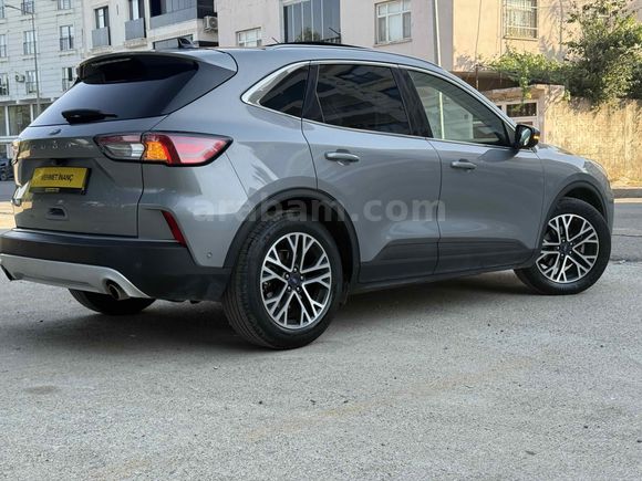 Galeriden Ford Kuga 1.5 EcoBlue Titanium 2020 Model Şırnak