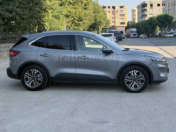 Galeriden Ford Kuga 1.5 EcoBlue Titanium 2020 Model Şırnak
