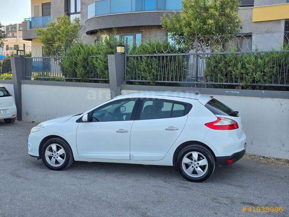 2011 model Renault Megane 1.5DCI Otomatik hatasız boyasız