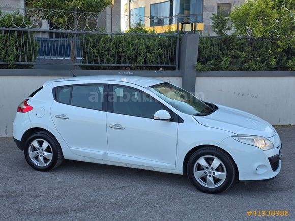 2011 model Renault Megane 1.5DCI Otomatik hatasız boyasız