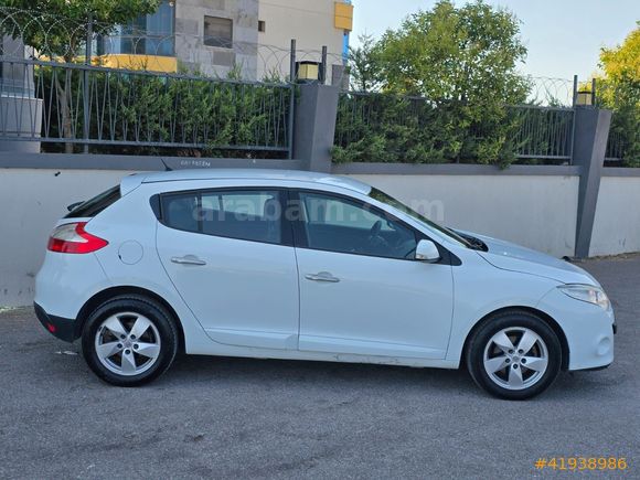 2011 model Renault Megane 1.5DCI Otomatik hatasız boyasız
