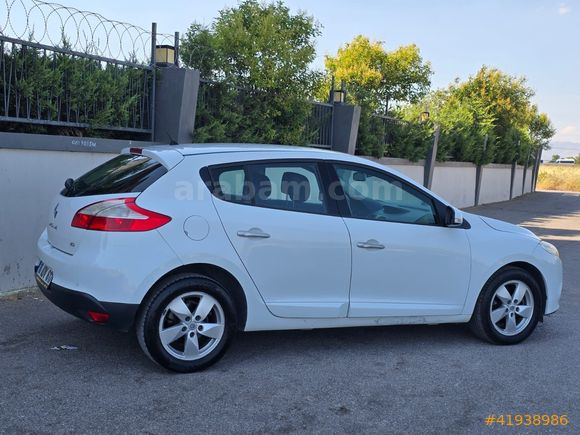 2011 model Renault Megane 1.5DCI Otomatik hatasız boyasız