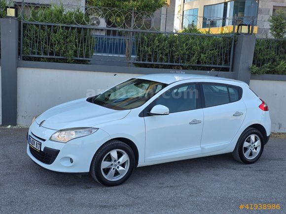 2011 model Renault Megane 1.5DCI Otomatik hatasız boyasız