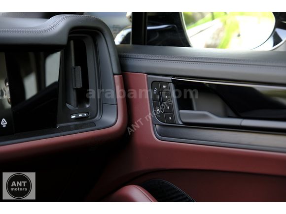 BAYİ 2025 PORSCHE CAYENNE COUPE 30 BLACK EDITION+AKS+CHRONO+BOSE