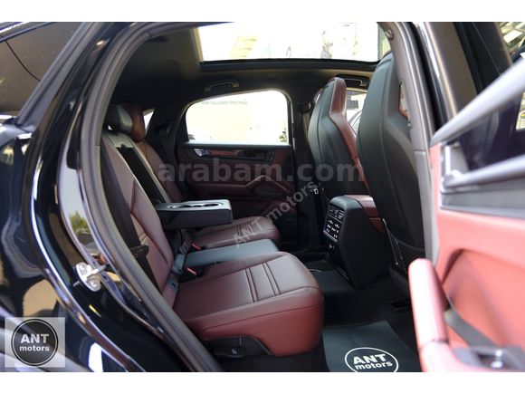 BAYİ 2025 PORSCHE CAYENNE COUPE 30 BLACK EDITION+AKS+CHRONO+BOSE