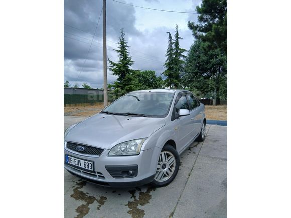 Sahibinden Ford Focus 1.6 Ghia 2006 Model