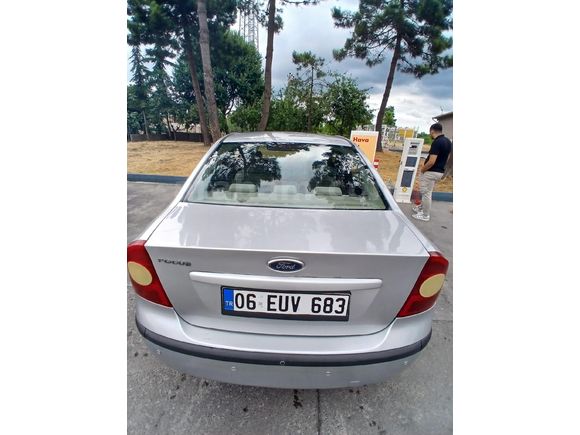Sahibinden Ford Focus 1.6 Ghia 2006 Model