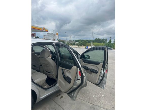 Sahibinden Ford Focus 1.6 Ghia 2006 Model
