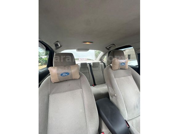 Sahibinden Ford Focus 1.6 Ghia 2006 Model