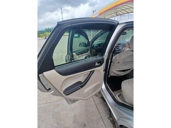 Sahibinden Ford Focus 1.6 Ghia 2006 Model
