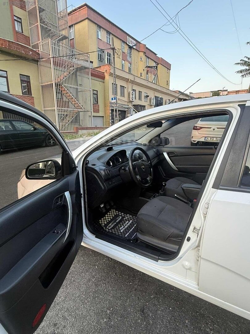 Galeriden Chevrolet Aveo 1.2 LS 2011 Model Samsun 200.000 km Beyaz 7