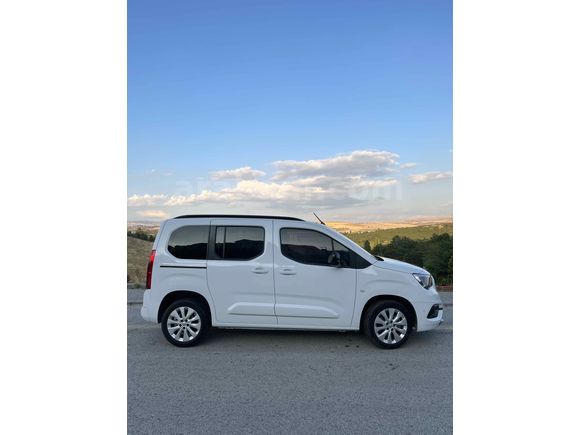 Sahibinden Opel Combo 1.5 CDTI Ultimate 2023 Model  Beyaz
