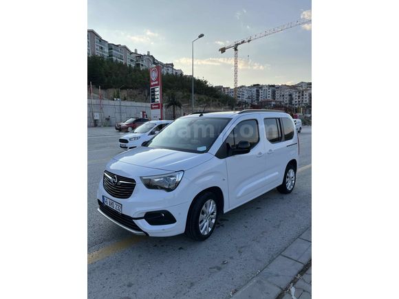 Sahibinden Opel Combo 1.5 CDTI Ultimate 2023 Model  Beyaz
