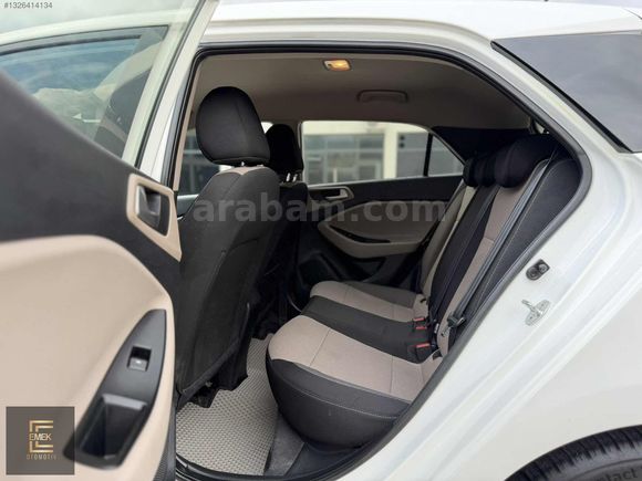 EMEK/2019 MODEL MAKYAJLI HYUNDAİ İ20 STYLE 90 BİNDE LPGLİ