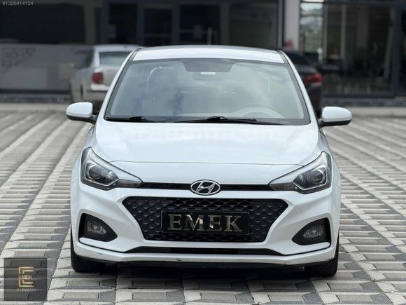 EMEK/2019 MODEL MAKYAJLI HYUNDAİ İ20 STYLE 90 BİNDE LPGLİ