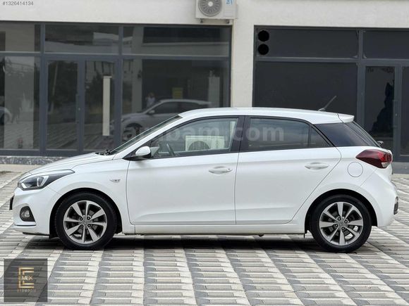 EMEK/2019 MODEL MAKYAJLI HYUNDAİ İ20 STYLE 90 BİNDE LPGLİ