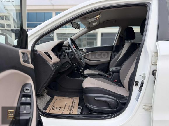 EMEK/2019 MODEL MAKYAJLI HYUNDAİ İ20 STYLE 90 BİNDE LPGLİ