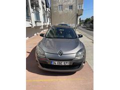 Sahibinden Acil  Renault Megane 1.5 dCi Sport Tourer Privilege 2010 Model 