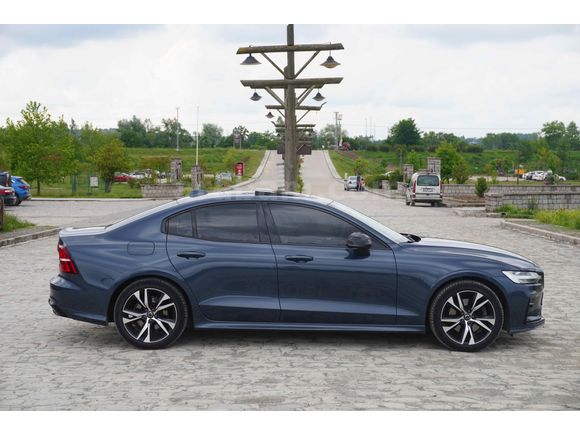 Galeriden Volvo S60 2.0 B5 Plus Dark 2023 Model Samsun