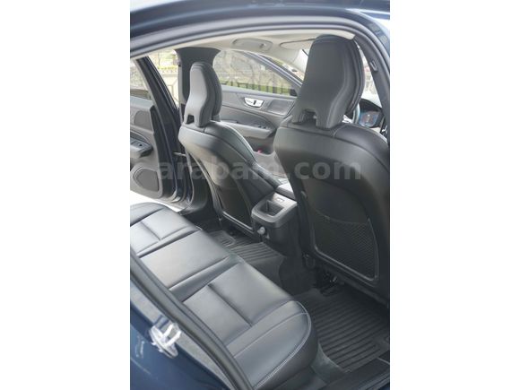 Galeriden Volvo S60 2.0 B5 Plus Dark 2023 Model Samsun