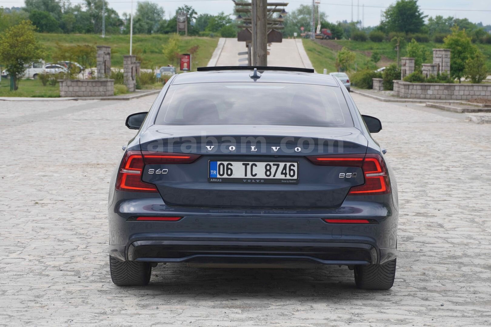 Galeriden Volvo S60 2.0 B5 Plus Dark 2023 Model Samsun 83.300 km Mavi 7